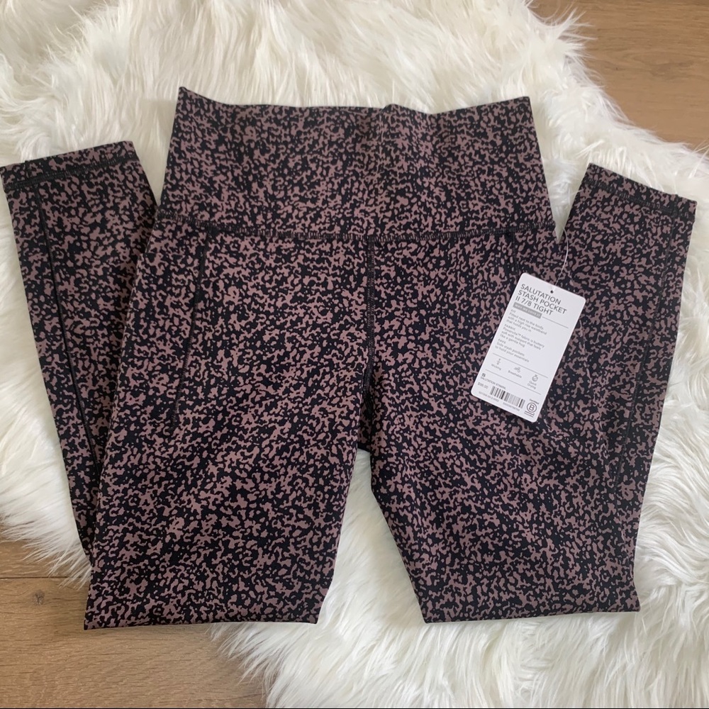 Athleta Salutation Stash Pocket II 7/8 tight - Picture 2 of 8